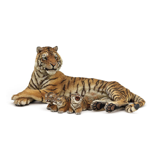 papo-tigress-nursing-cubs-50156